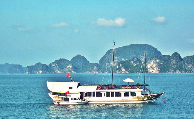 Valentine Premium Halong Cruise